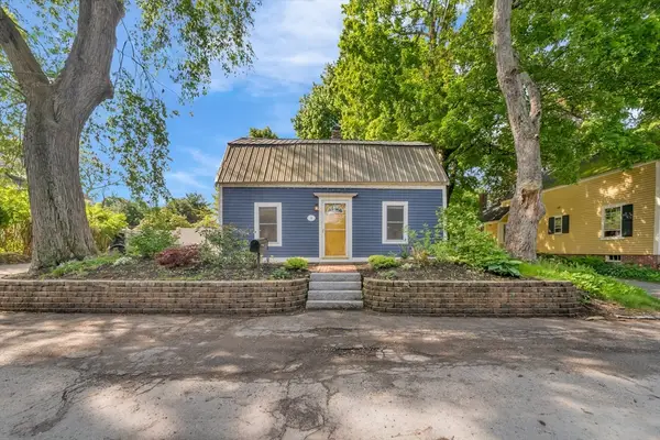 9 Kendricks Ct, Amesbury, MA 01913