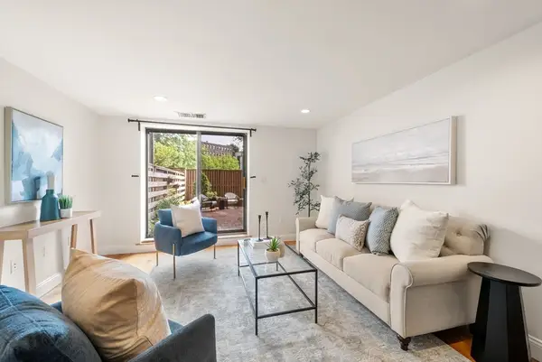 96 Gainsborough St #6W, Boston, MA 02115