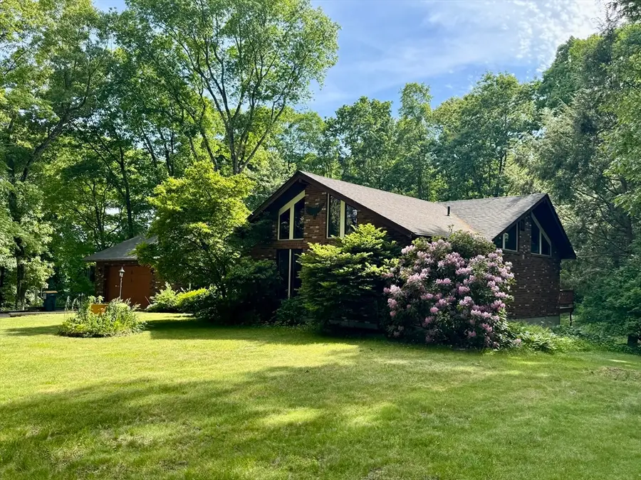 64 Number 10 Schoolhouse Rd, Charlton, MA 01507 - #2