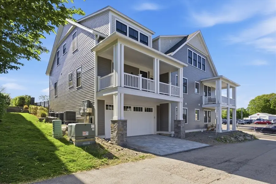 67 Queen St #4C, East Greenwich, RI 02818 - #3