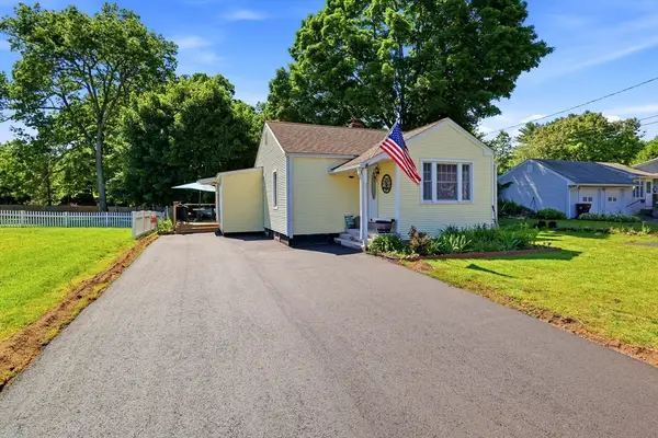 96 Pine St, Westfield, MA 01085