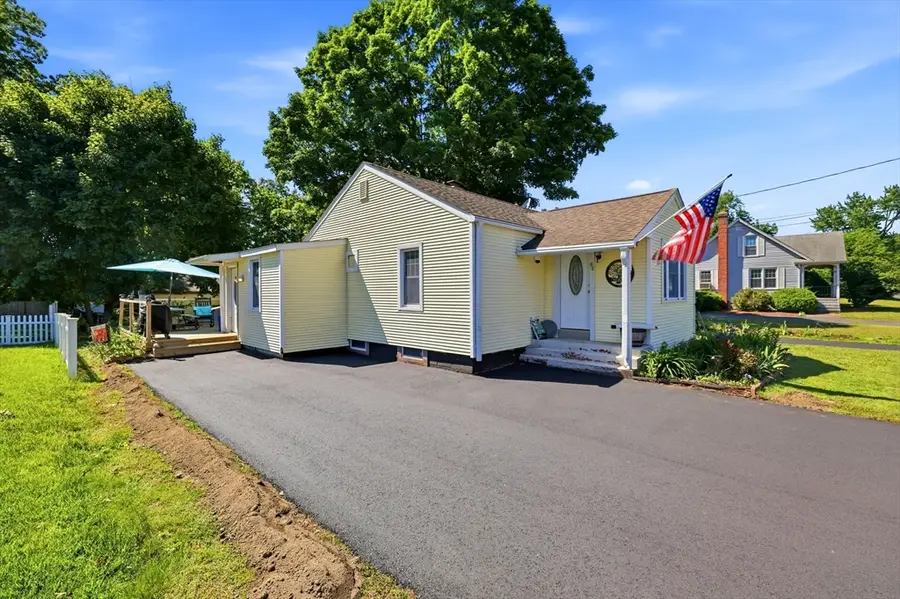 96 Pine St, Westfield, MA 01085 - #2