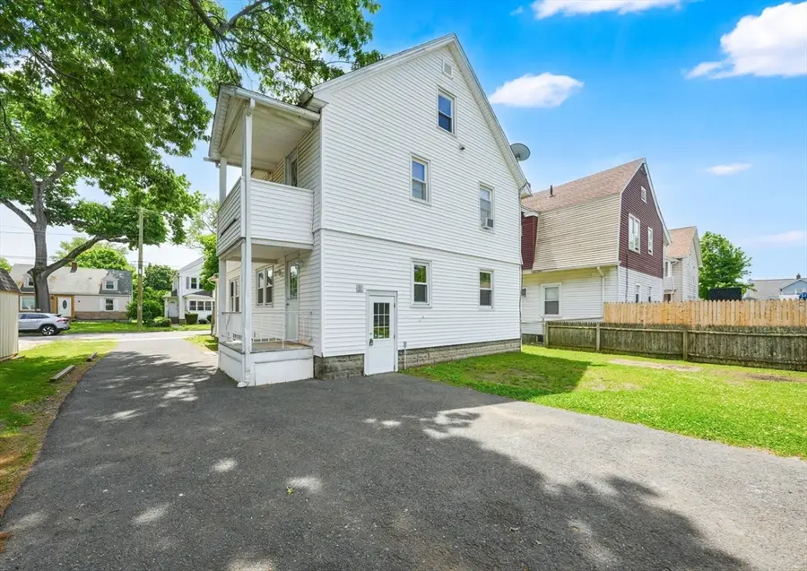 120-122 Larkspur St, Springfield, MA 01108 - #2