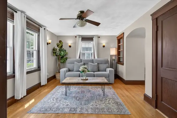 25 Pleasant St., Saugus, MA 01906