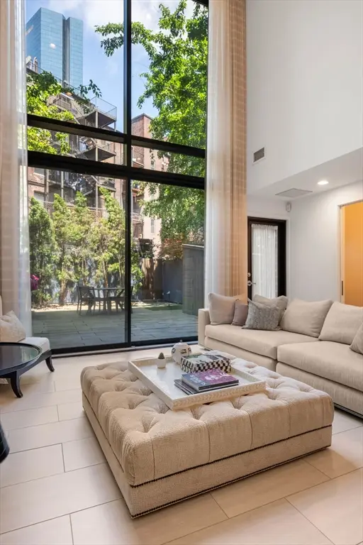 109 Chandler St #1, Boston, MA 02116 - #2