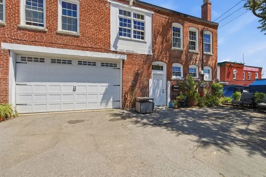 55 Perkins St, Salem, MA 01970 - #3