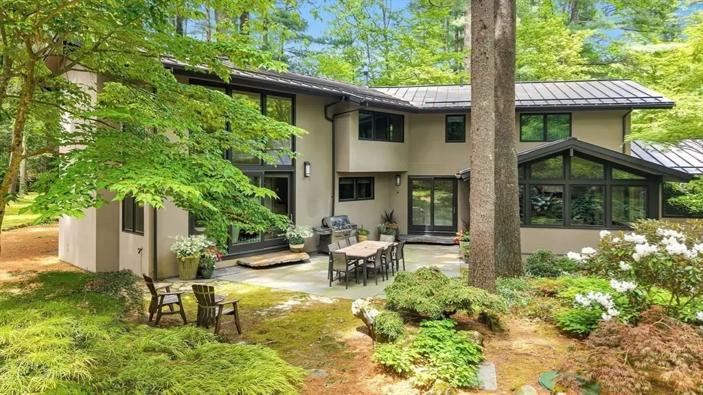6 Baldwin Circle, Weston, MA 02493 - #1
