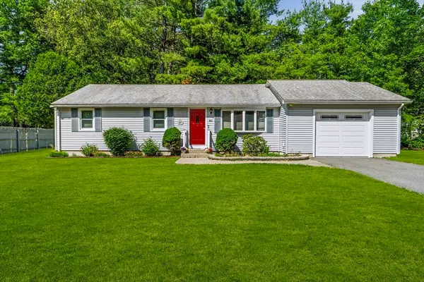 83 Strong St, Easthampton, MA 01027