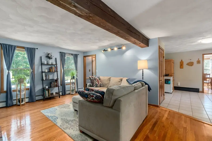 61 Regina S Dr, Tewksbury, MA 01876 - #3