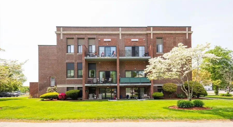 30 Conant St #1B, Beverly, MA 01915 - #3