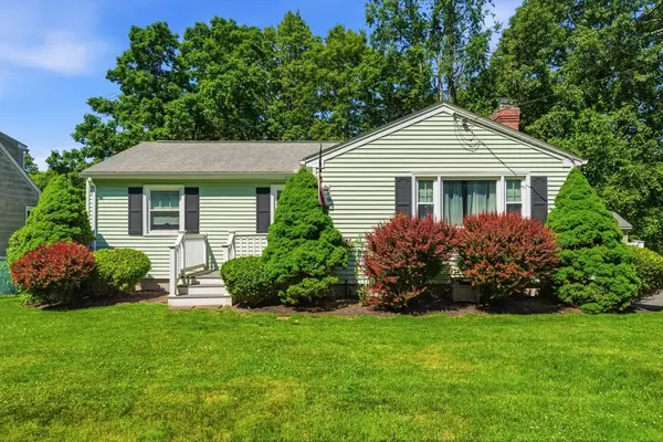 220 W Allen Ridge Rd, Springfield, MA 01118