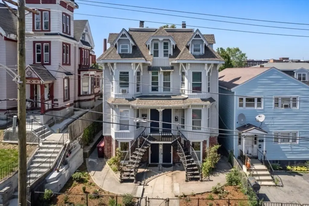 153 Summer St, Lowell, MA 01852 - #1