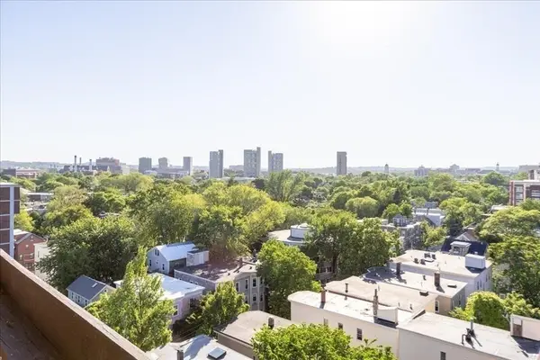 872 Massachusetts Ave #807, Cambridge, MA 02139