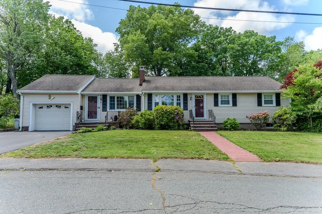 54 Stearns Dr, Randolph, MA 02368 - #1