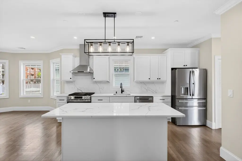 152 Washington St #2, Boston, MA 02135 - #1