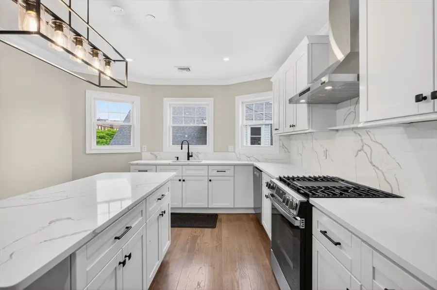 152 Washington St #3, Boston, MA 02135 - #3