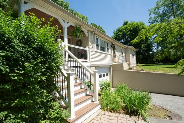 53 Boutelle Rd, Sterling, MA 01564