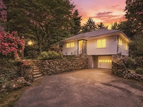 301 Lincoln St, Franklin, MA 02038