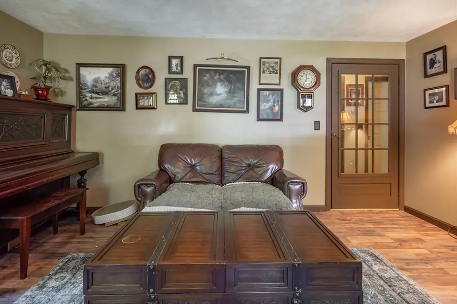 25 Hickory Drive, Townsend, MA 01469 - #3