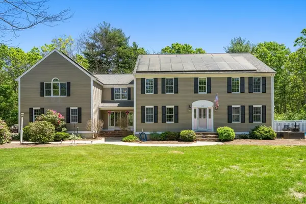 103 Cranberry Dr, Halifax, MA 02338