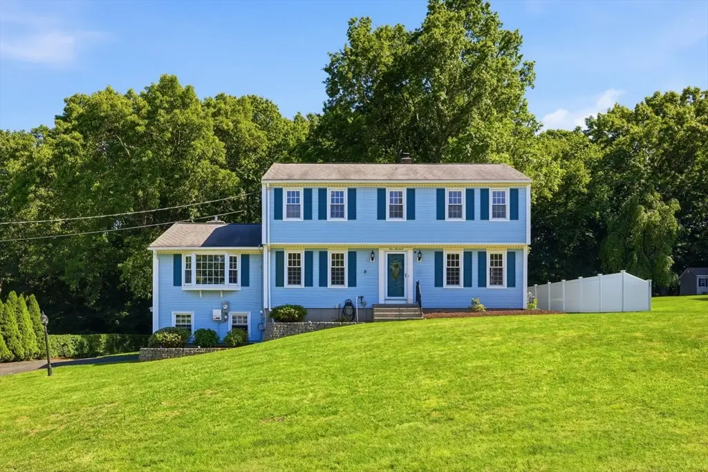 100 Beacon Hill Rd, West Springfield, MA 01089 - #1
