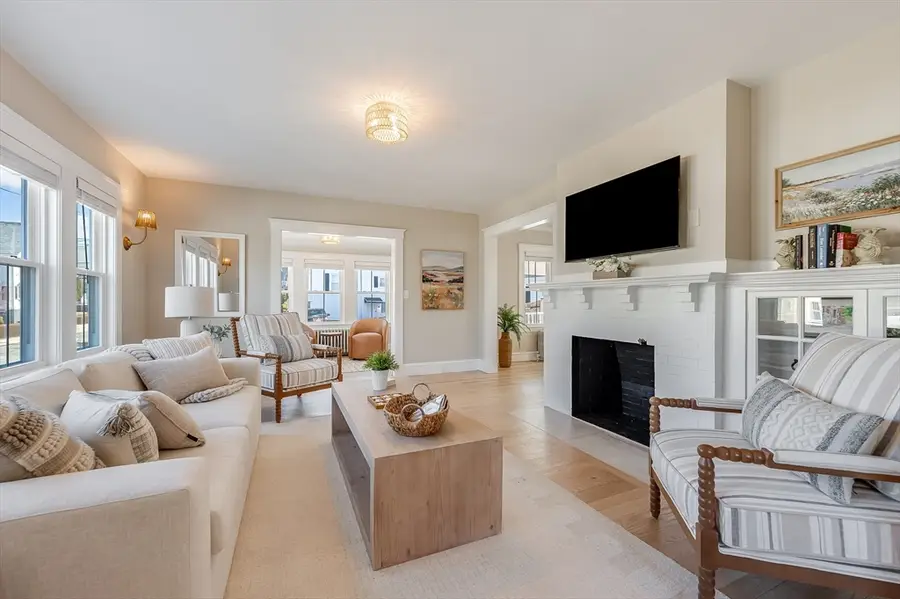 8 Riverside Ave, Gloucester, MA 01930 - #3
