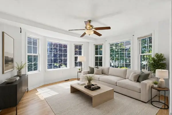 26 Oakwood St #26, Boston, MA 02136