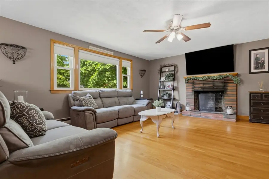 79 Martin Rd, Reading, MA 01867 - #3