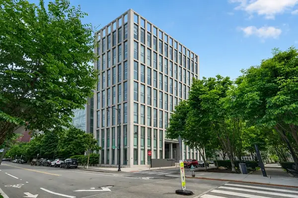 2 Earhart St #134, Cambridge, MA 02141