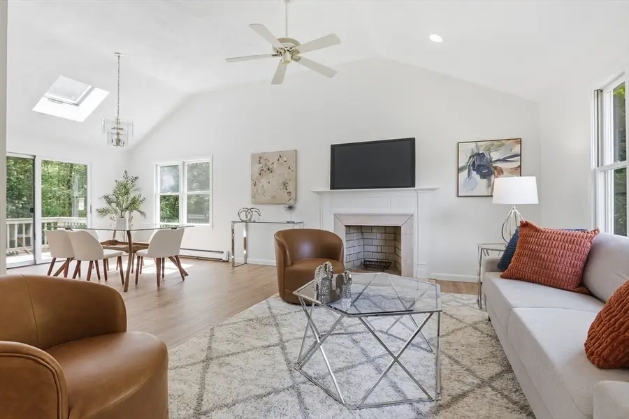 22 Railroad Avenue, Bedford, MA 01730 - #3