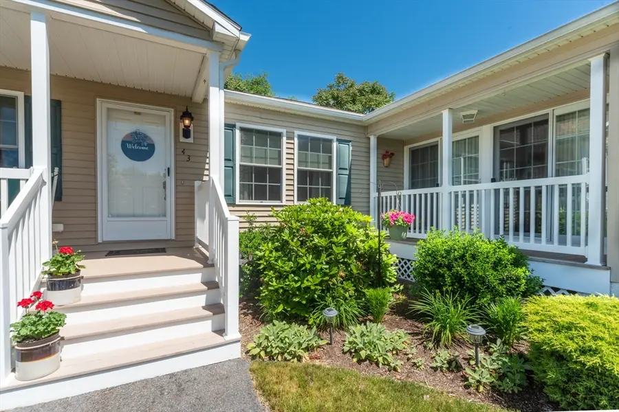 43 Fieldstone Circle, Bridgewater, MA 02324 - #3
