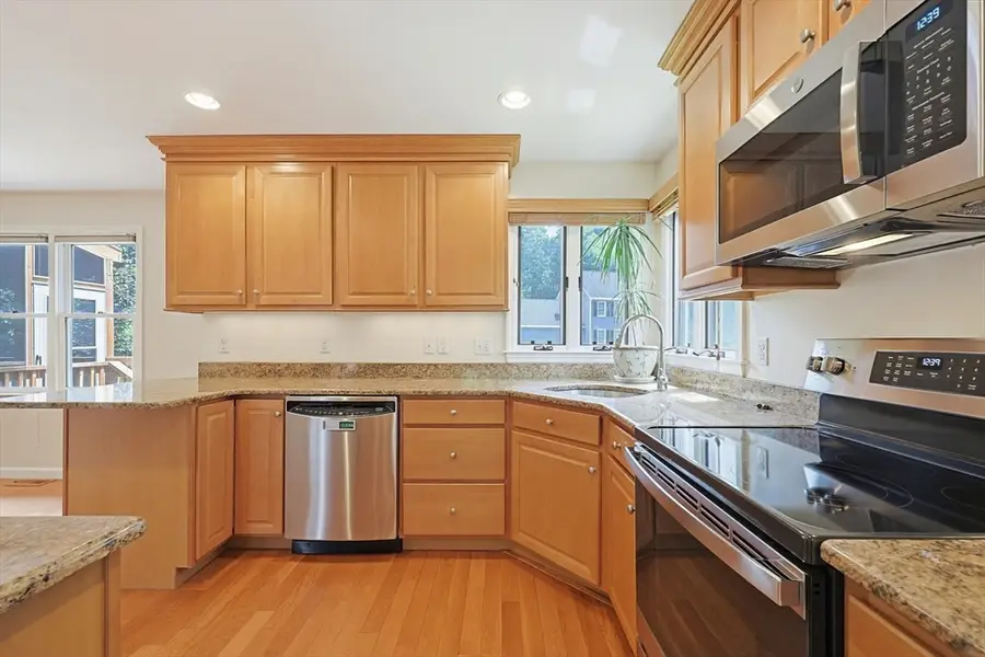 6 Oakwood Ct., Framingham, MA 01701 - #3