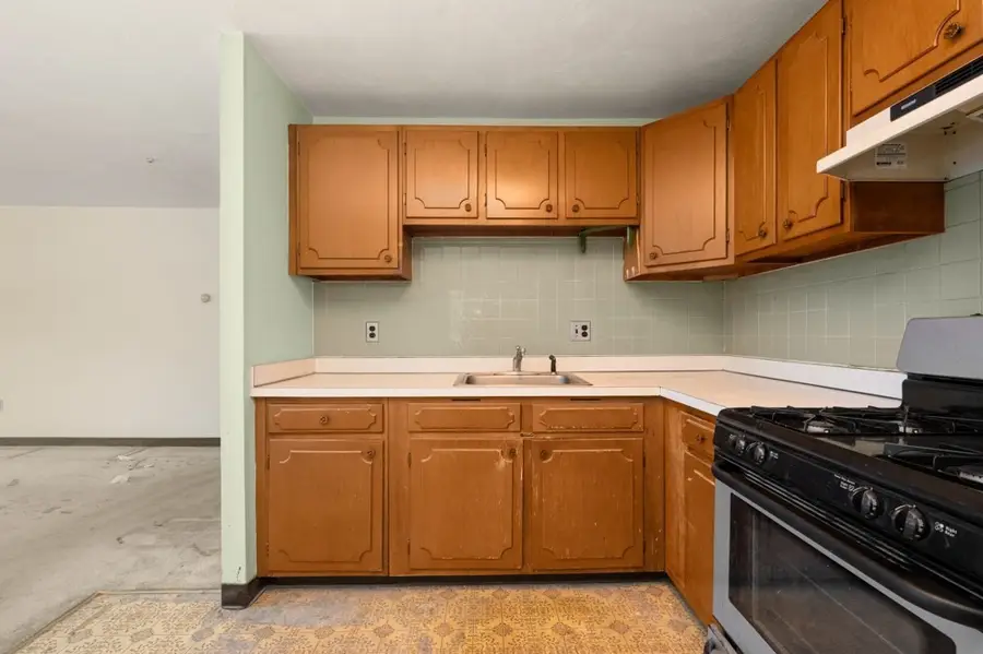 141 Willard St #8, Quincy, MA 02169 - #3