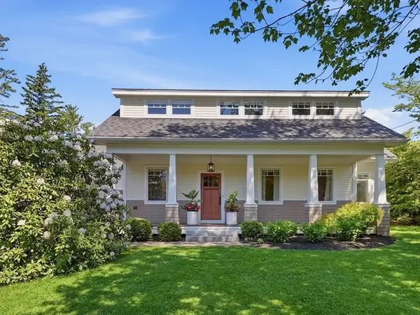 60 Hanover St #A, Newbury, MA 01951