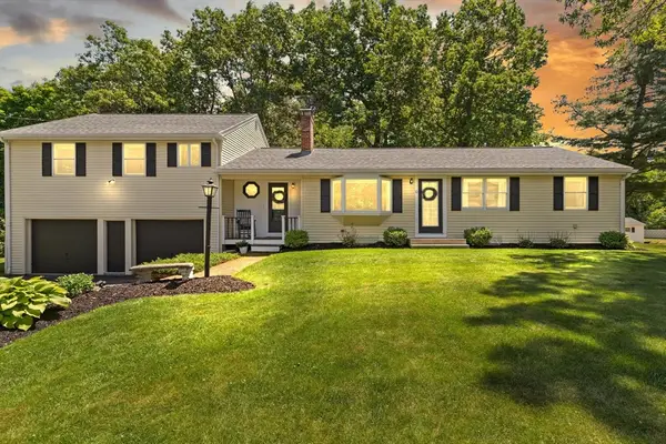 10 Lucille Ave, Westford, MA 01886