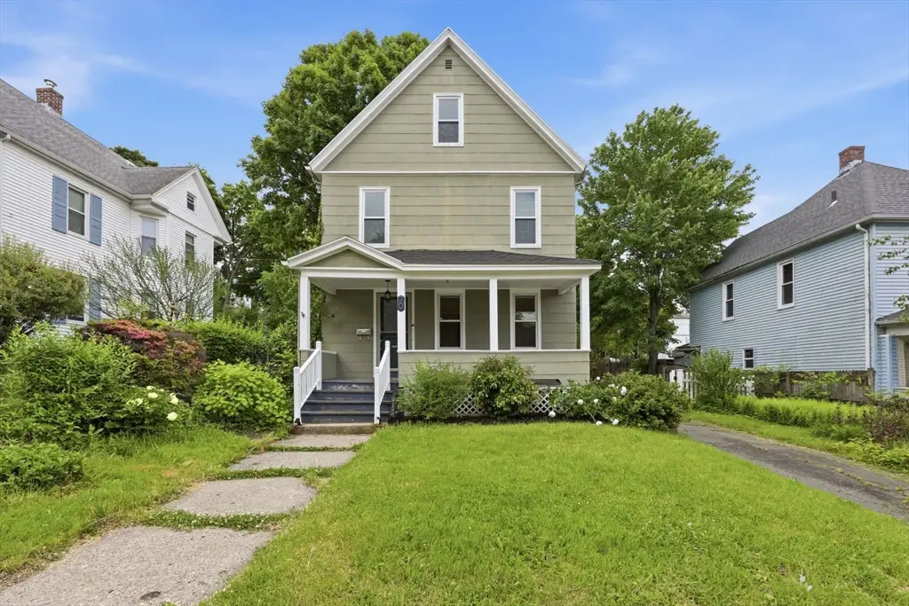 70 Sycamore St, Holyoke, MA 01040 - #1