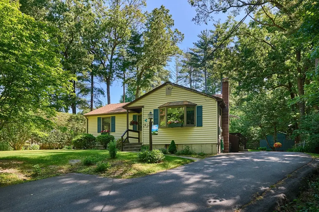 20 Cook Rd, Easthampton, MA 01027 - #1