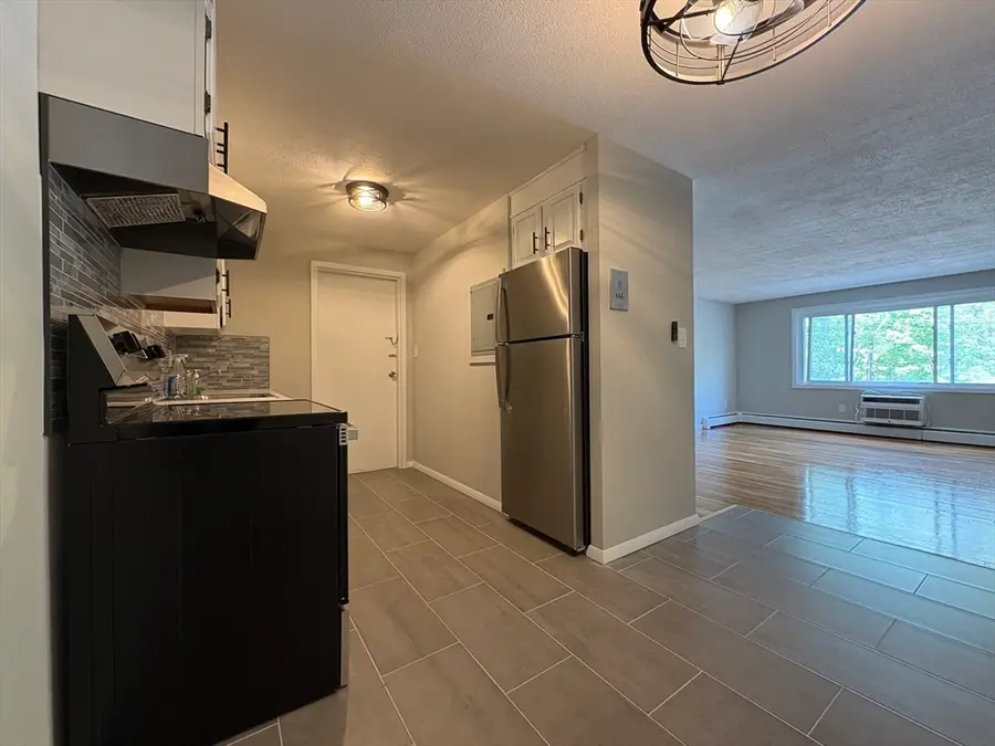 1 Albert Dr #8, Woburn, MA 01801 - #2