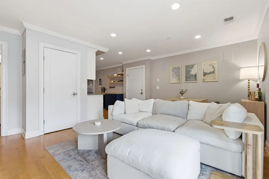 881 E 2nd St #10, Boston, MA 02127 - #3