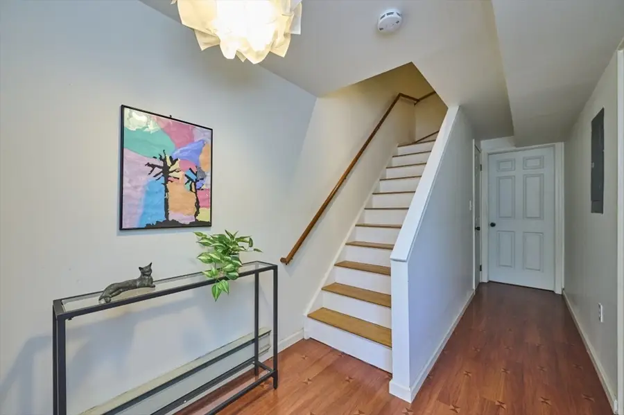 31 Angela Lane #31, Watertown, MA 02472 - #2