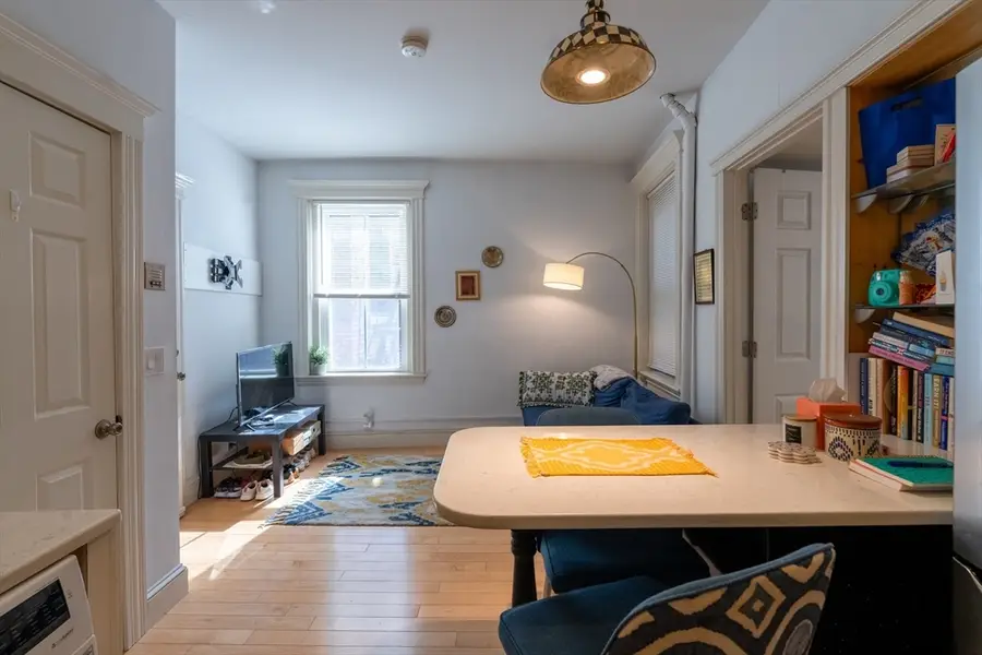 68 Phillips St #6, Boston, MA 02114 - #3