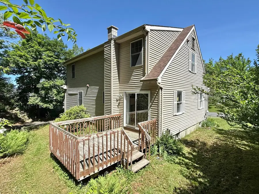68 Hastings St, Greenfield, MA 01301 - #3