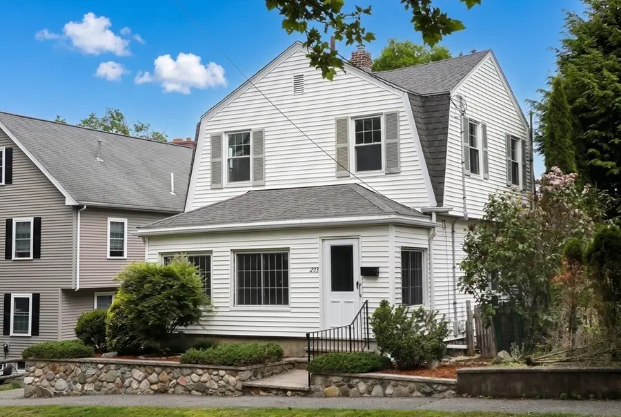 233 Florence Ave, Arlington, MA 02476 - #2