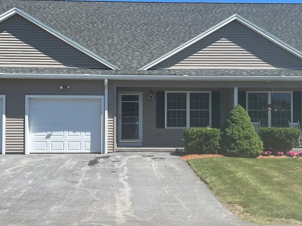 9 Daniel Dr, North Oxford, MA 01537 - #1