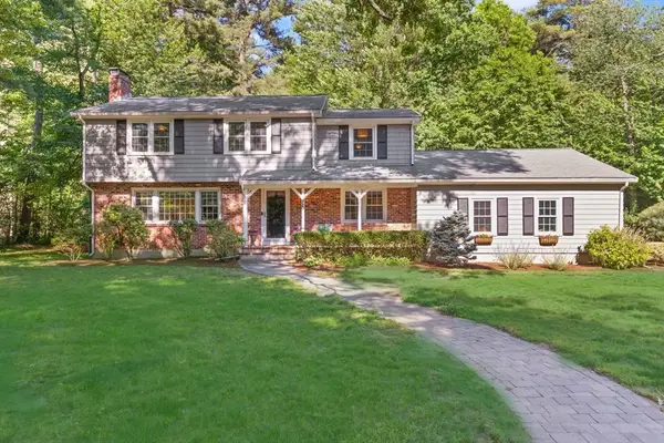 28 Colburn Dr, Sharon, MA 02067