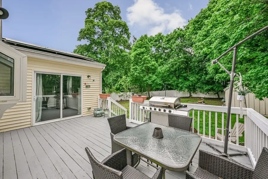 31 Emery St, Holbrook, MA 02343 - #2