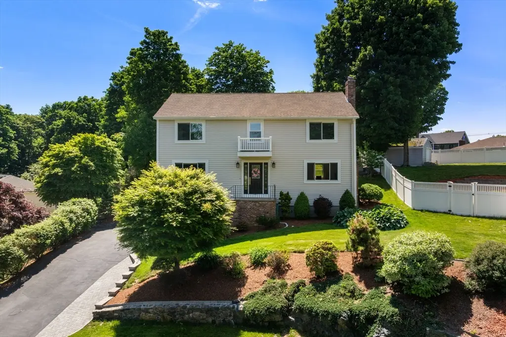 5 Patrick Cir, Stoneham, MA 02180 - #1