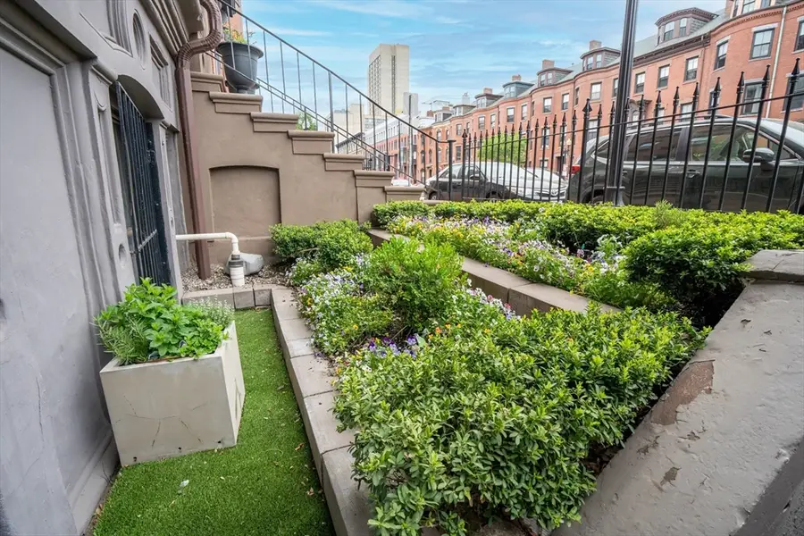 662 Massachusetts Avenue #1, Boston, MA 02118 - #2