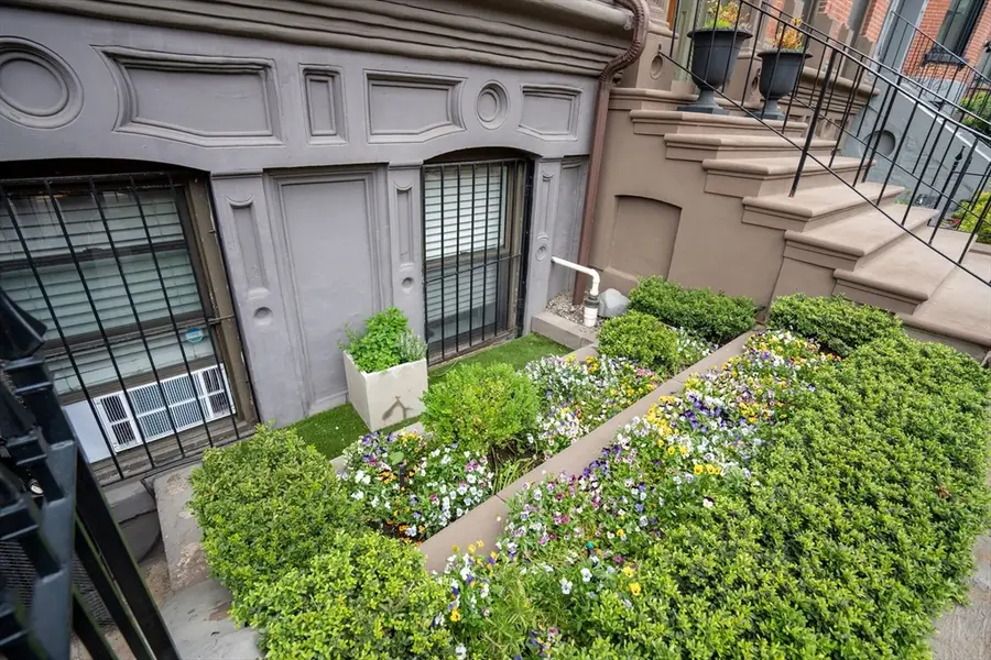 662 Massachusetts Avenue #1, Boston, MA 02118 - #3