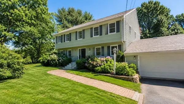 225 River Rd, Tewksbury, MA 01876
